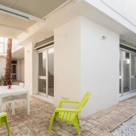 Casa Torre Specchia ヴィラ